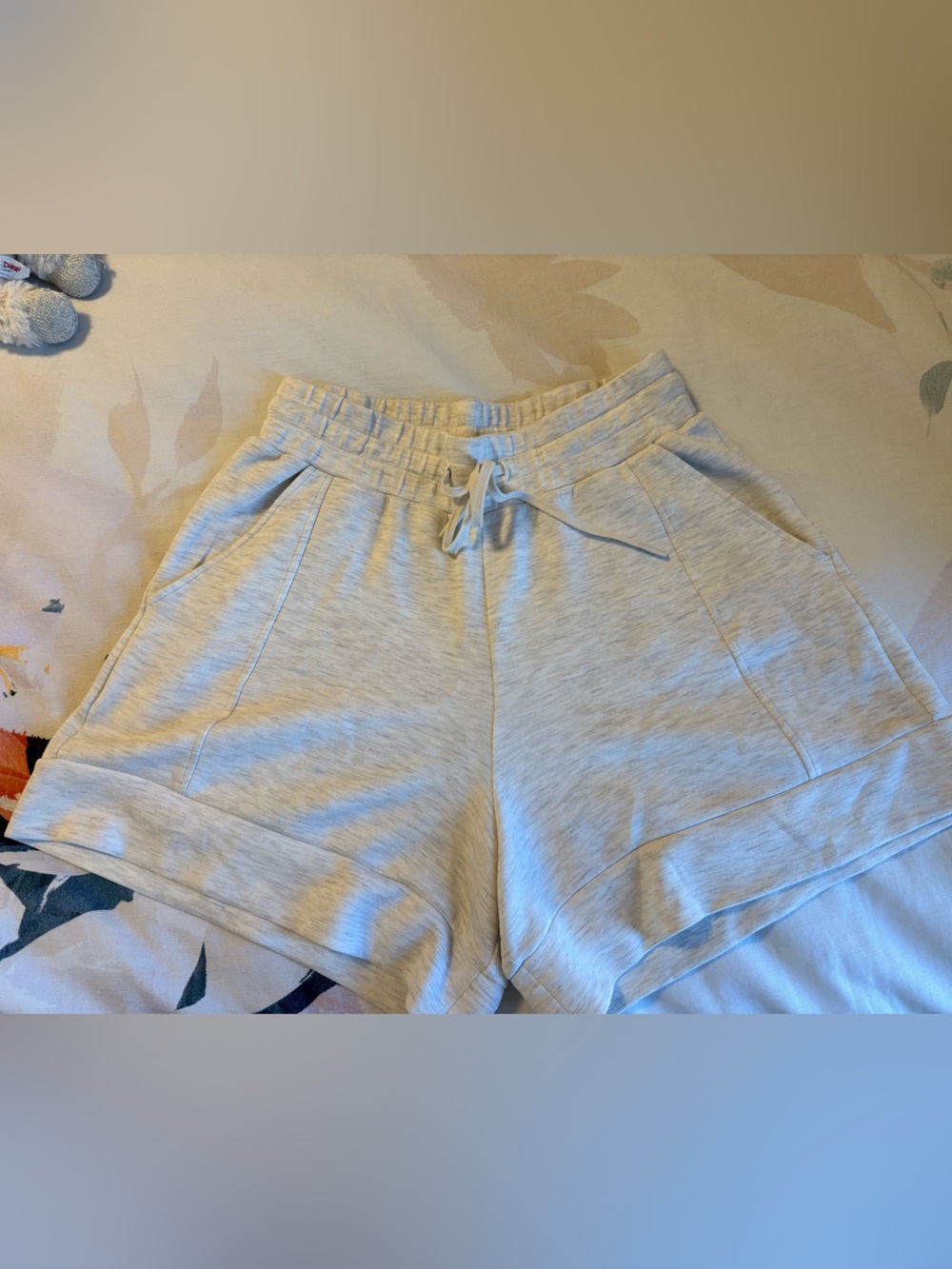 Varley Alder Cream Heathered Drawstring Waist Shorts-Size Medium - Picture 8 of 13